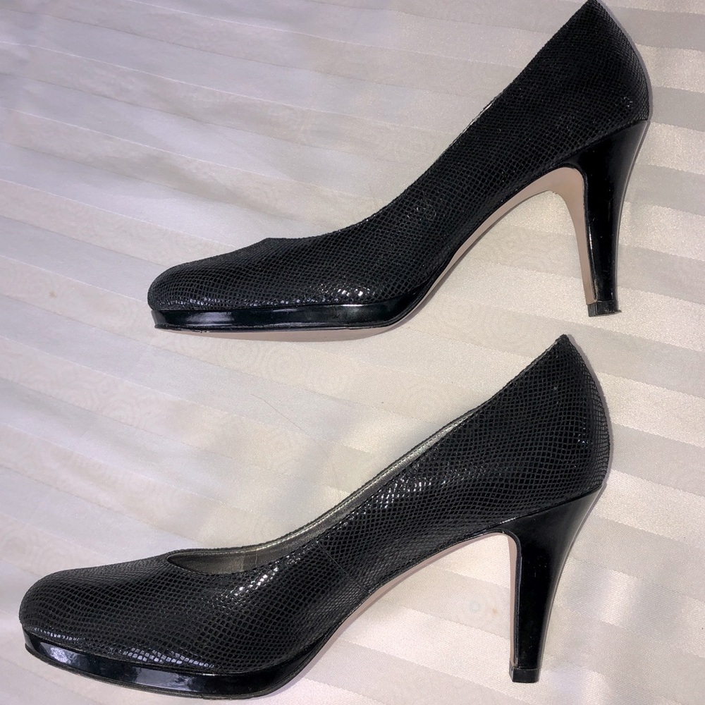 Anne Klein Shoes - Picture 2 of 8
